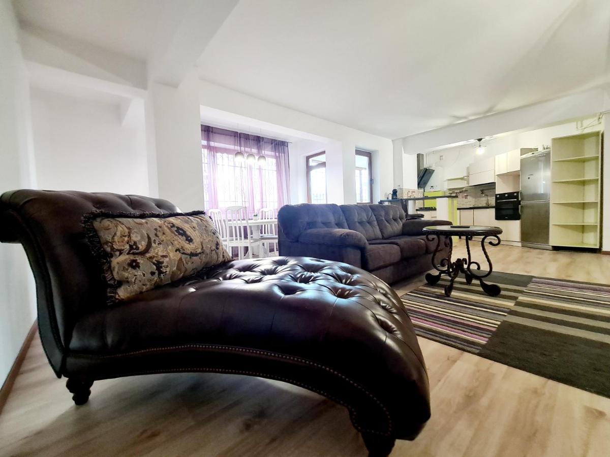 R.O.S.E. Apartment Constanta Exterior photo