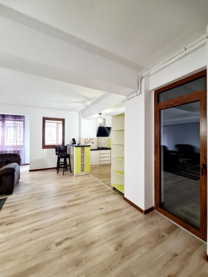 R.O.S.E. Apartment Constanta Exterior photo
